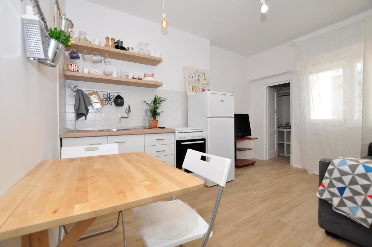 Apartment & Studio In The Centre Split